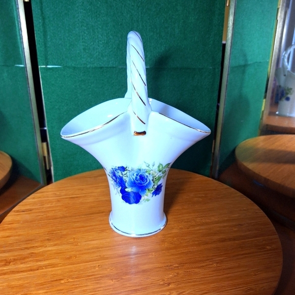 Porcelain basket - Picture 2 of 6